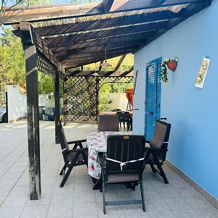 House Cortese Tatil Evi *
